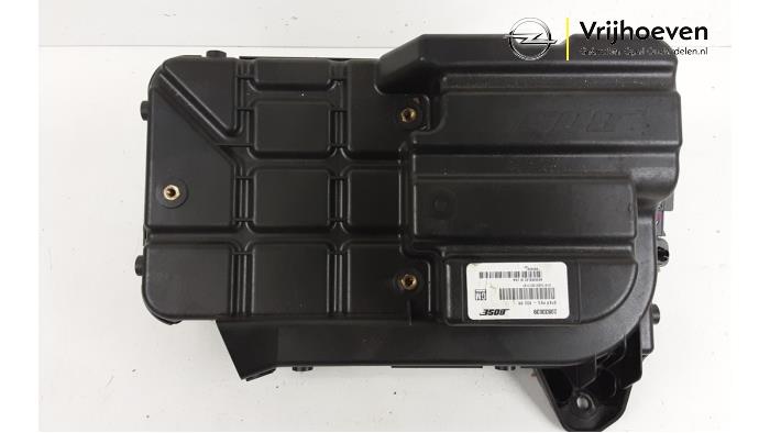 Subwoofer van een Opel Ampera 1.4 16V 2013