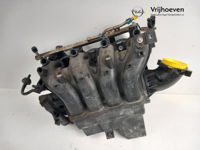 Gebruikte Spruitstuk Inlaat Opel Astra H (L48) 1.6 16V Prijs € 100,00 Margeregeling aangeboden door Autodemontage Vrijhoeven B.V.