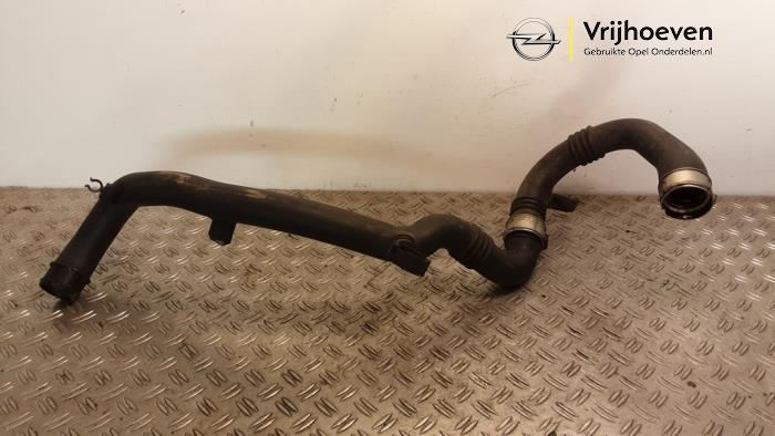 Gebruikte Intercooler Buis Opel Adam 1.0 Ecotec 12V SIDI Turbo Prijs € 125,00 Margeregeling aangeboden door Autodemontage Vrijhoeven B.V.