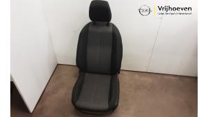Gebruikte Voorstoel links Opel Corsa F (UB/UH/UP) 1.2 Turbo 12V 100 Prijs € 100,00 Margeregeling aangeboden door Autodemontage Vrijhoeven B.V.