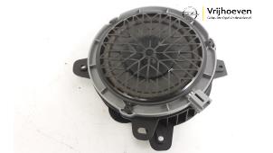 Gebruikte Speaker Opel Corsa F (UB/UH/UP) 1.2 Turbo 12V 100 Prijs € 20,00 Margeregeling aangeboden door Autodemontage Vrijhoeven B.V.