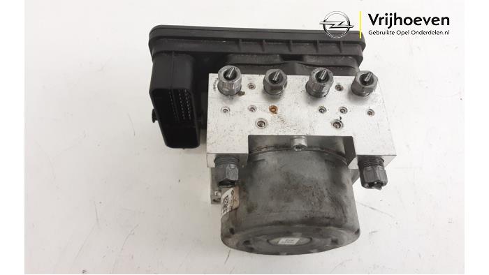 Gebruikte ABS Pomp Opel Corsa F (UB/UH/UP) 1.2 Turbo 12V 100 Prijs € 125,00 Margeregeling aangeboden door Autodemontage Vrijhoeven B.V.