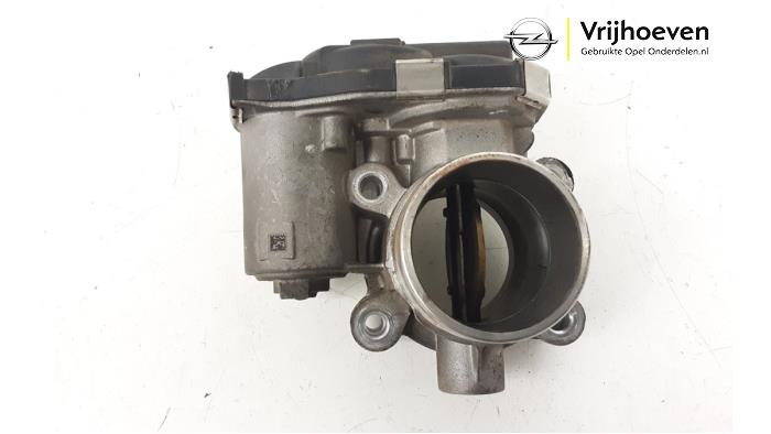 Gebruikte Gasklephuis Opel Astra K Sports Tourer 1.6 CDTI 110 16V Prijs € 25,00 Margeregeling aangeboden door Autodemontage Vrijhoeven B.V.