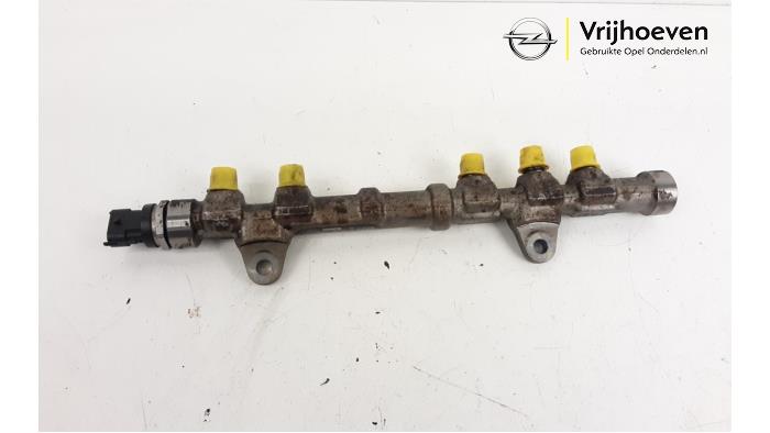 Gebruikte Injector brug Opel Astra K Sports Tourer 1.6 CDTI 110 16V Prijs € 75,00 Margeregeling aangeboden door Autodemontage Vrijhoeven B.V.