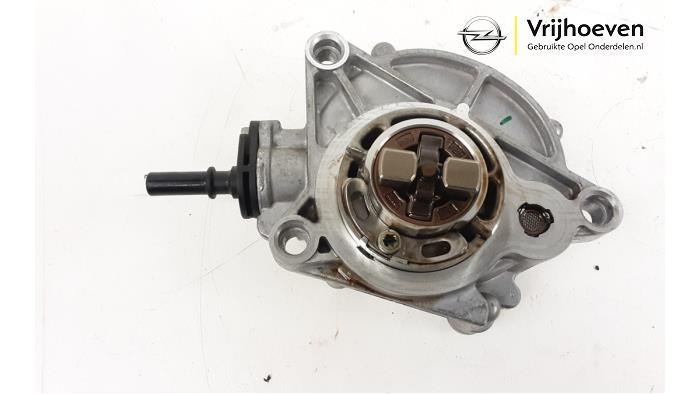 Gebruikte Vacuumpomp Rembekrachtiging Opel Crossland (X) 1.2 Turbo 12V Euro 6 Prijs € 35,00 Margeregeling aangeboden door Autodemontage Vrijhoeven B.V.