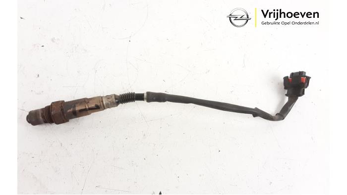 Lambda Sonde van een Opel Corsa D 1.6i OPC 16V Turbo Nürburgring Edition 2012