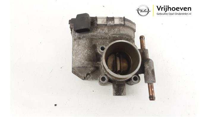 Gebruikte Gasklephuis Opel Corsa C (F08/68) 1.2 16V Twin Port Prijs € 20,00 Margeregeling aangeboden door Autodemontage Vrijhoeven B.V.