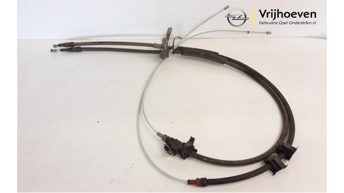Gebruikte Handrem Kabel Opel Combo Life/Tour 1.2 110 Prijs € 50,00 Margeregeling aangeboden door Autodemontage Vrijhoeven B.V.