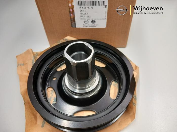 Nieuwe Poelie Krukas Opel Astra J (PC6/PD6/PE6/PF6) 1.4 16V ecoFLEX Prijs € 90,00 Inclusief btw aangeboden door Autodemontage Vrijhoeven B.V.