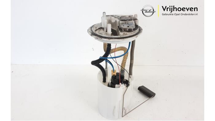Gebruikte Tank element Pomp Opel Combo 1.3 CDTI 16V ecoFlex Prijs € 30,00 Margeregeling aangeboden door Autodemontage Vrijhoeven B.V.