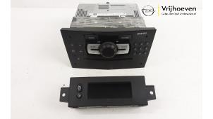 Gebruikte Radio module Opel Corsa D 1.6i OPC 16V Turbo Prijs € 50,00 Margeregeling aangeboden door Autodemontage Vrijhoeven B.V.