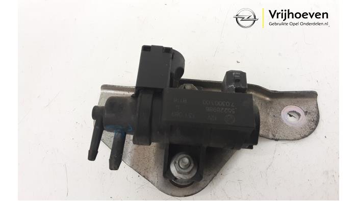 Gebruikte Turbodrukregelaar Opel Combo 1.6 CDTI 16V Prijs € 20,00 Margeregeling aangeboden door Autodemontage Vrijhoeven B.V.