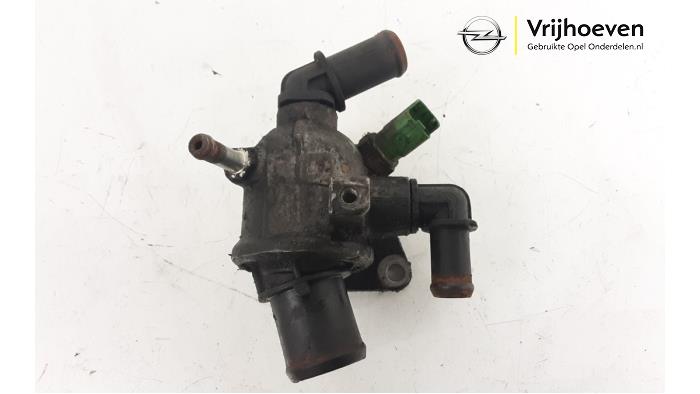 Gebruikte Thermostaathuis Opel Corsa D 1.3 CDTi 16V ecoFLEX Prijs € 30,00 Margeregeling aangeboden door Autodemontage Vrijhoeven B.V.