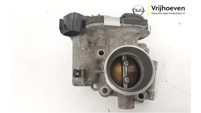 Gebruikte Gasklephuis Opel Adam 1.4 16V Prijs € 30,00 Margeregeling aangeboden door Autodemontage Vrijhoeven B.V.