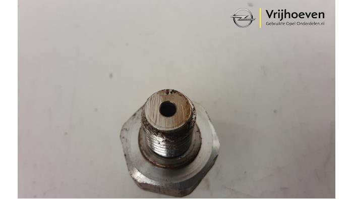 Oliedruk sensor van een Opel Astra J GTC (PD2/PF2) 1.6 SIDI Turbo 16V Motorsport 2017