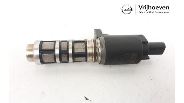 Gebruikte Nokkenas Sensor Opel Astra J GTC (PD2/PF2) 1.6 SIDI Turbo 16V Motorsport Prijs € 30,00 Margeregeling aangeboden door Autodemontage Vrijhoeven B.V.