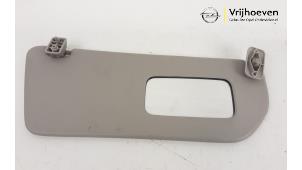 Gebruikte Zonneklep Opel Astra F (56/57) 1.6i Prijs € 20,00 Margeregeling aangeboden door Autodemontage Vrijhoeven B.V.