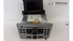 Gebruikte Radio module Opel Astra H SW (L35) 2.0 16V Turbo Prijs € 50,00 Margeregeling aangeboden door Autodemontage Vrijhoeven B.V.