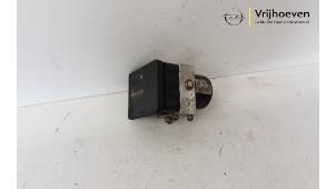 Gebruikte ABS Pomp Opel Astra H SW (L35) 2.0 16V Turbo Prijs € 75,00 Margeregeling aangeboden door Autodemontage Vrijhoeven B.V.