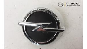 Gebruikte Schakelaar achterklep Opel Karl 1.0 12V Prijs € 40,00 Margeregeling aangeboden door Autodemontage Vrijhoeven B.V.