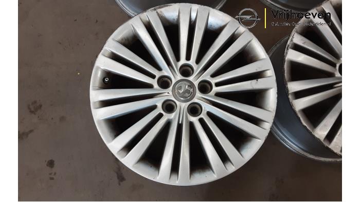 Velgen set van een Opel Insignia 1.6 CDTI 16V 2017