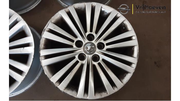 Velgen set van een Opel Insignia 1.6 CDTI 16V 2017
