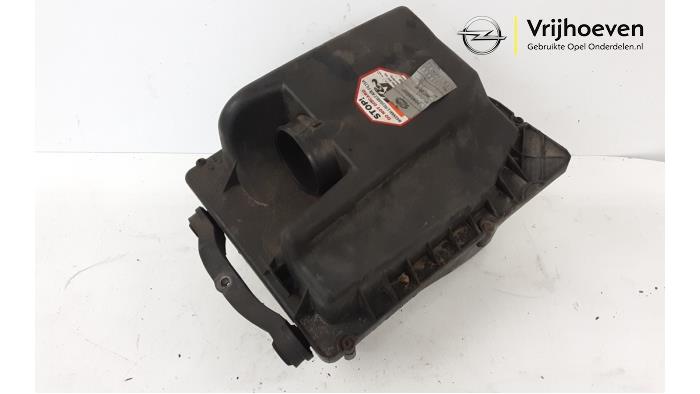 Gebruikte Luchtfilterhuis Opel Astra H SW (L35) 2.0 16V Turbo Prijs € 20,00 Margeregeling aangeboden door Autodemontage Vrijhoeven B.V.