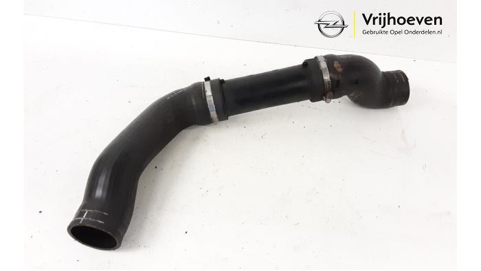 Gebruikte Turboslang Opel Astra H SW (L35) 2.0 16V Turbo Prijs € 100,00 Margeregeling aangeboden door Autodemontage Vrijhoeven B.V.