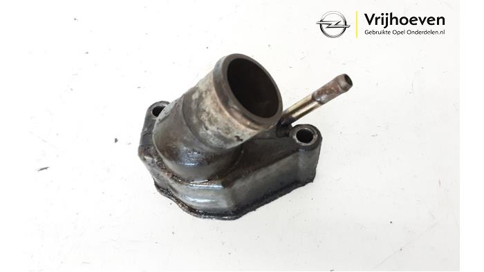 Thermostaathuis van een Opel Astra H SW (L35) 2.0 16V Turbo 2004