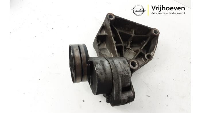 Gebruikte Spanrol Multiriem Opel Astra H SW (L35) 2.0 16V Turbo Prijs € 40,00 Margeregeling aangeboden door Autodemontage Vrijhoeven B.V.