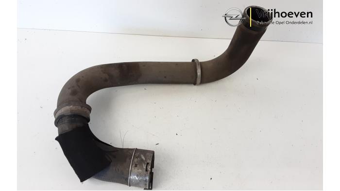 Gebruikte Intercooler Slang Opel Corsa D 1.6i OPC 16V Turbo Prijs € 125,00 Margeregeling aangeboden door Autodemontage Vrijhoeven B.V.