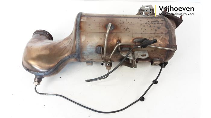 Gebruikte Roetfilter Opel Astra K Sports Tourer 1.6 CDTI 110 16V Prijs € 400,00 Margeregeling aangeboden door Autodemontage Vrijhoeven B.V.