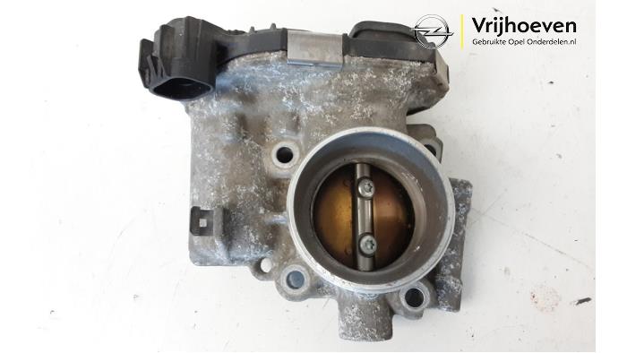 Gebruikte Gasklephuis Opel Adam 1.4 16V Prijs € 30,00 Margeregeling aangeboden door Autodemontage Vrijhoeven B.V.