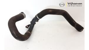Gebruikte Intercooler Slang Opel Mokka/Mokka X 1.4 Turbo 16V 4x2 Prijs € 100,00 Margeregeling aangeboden door Autodemontage Vrijhoeven B.V.