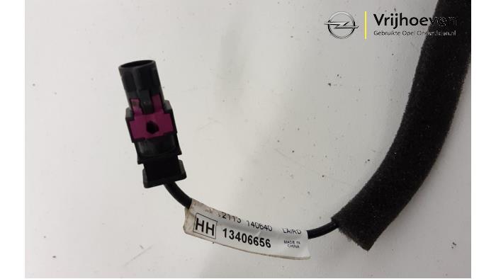 Antenne van een Vauxhall Adam 1.4 2013