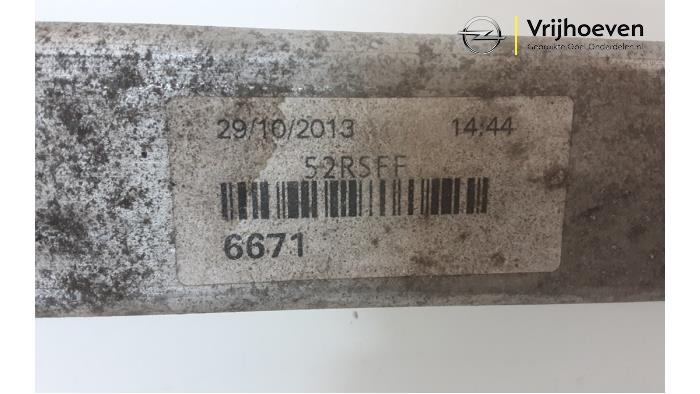 Radiateurbalk van een Opel Adam 1.4 16V 2015