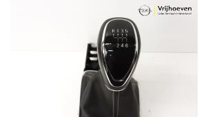 Gebruikte Versnellingspook Opel Astra K 1.2 Turbo 12V Prijs € 75,00 Margeregeling aangeboden door Autodemontage Vrijhoeven B.V.