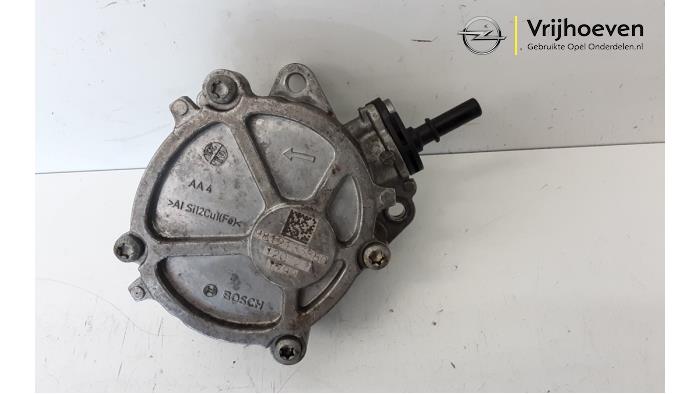 Gebruikte Vacuumpomp Rembekrachtiging Opel Crossland (X) 1.2 Turbo 12V Euro 6 Prijs € 35,00 Margeregeling aangeboden door Autodemontage Vrijhoeven B.V.