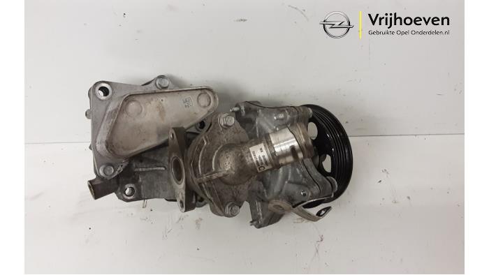 Gebruikte Waterpomp Opel Astra K 1.4 Turbo 16V Prijs € 100,00 Margeregeling aangeboden door Autodemontage Vrijhoeven B.V.