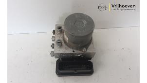 Gebruikte ABS Pomp Opel Astra K 1.4 Turbo 16V Prijs € 100,00 Margeregeling aangeboden door Autodemontage Vrijhoeven B.V.