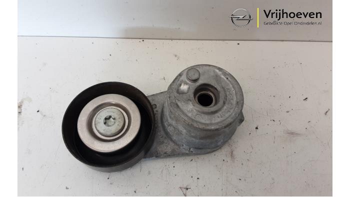 Gebruikte Spanner multiriem Opel Astra K 1.4 Turbo 16V Prijs € 10,00 Margeregeling aangeboden door Autodemontage Vrijhoeven B.V.