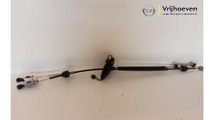 Gebruikte Schakelkabel Versnellingsbak Opel Astra K 1.4 Turbo 16V Prijs € 50,00 Margeregeling aangeboden door Autodemontage Vrijhoeven B.V.
