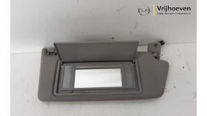 Gebruikte Zonneklep Opel Astra H (L48) 1.6 16V Twinport Prijs € 15,00 Margeregeling aangeboden door Autodemontage Vrijhoeven B.V.