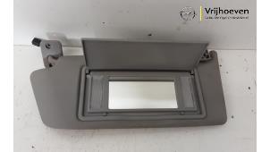 Gebruikte Zonneklep Opel Astra H (L48) 1.7 CDTi 16V Prijs € 15,00 Margeregeling aangeboden door Autodemontage Vrijhoeven B.V.