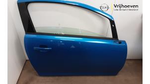 Gebruikte Deur 2Deurs rechts Opel Corsa D 1.6i OPC 16V Turbo Prijs € 60,00 Margeregeling aangeboden door Autodemontage Vrijhoeven B.V.