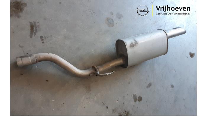 Uitlaat Einddemper van een Opel Corsa E 1.0 SIDI Turbo 12V 2015