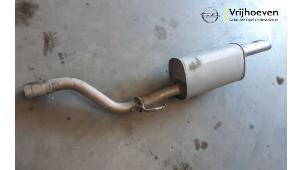 Uitlaat Einddemper van een Opel Corsa E 1.0 SIDI Turbo 12V 2015