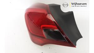 Gebruikte Achterlicht links Opel Corsa E 1.4 Turbo 16V Prijs € 30,00 Margeregeling aangeboden door Autodemontage Vrijhoeven B.V.