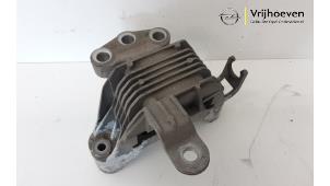 Gebruikte Motorrubber Opel Astra J (PC6/PD6/PE6/PF6) 1.6 Turbo 16V Prijs € 20,00 Margeregeling aangeboden door Autodemontage Vrijhoeven B.V.