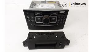 Gebruikte Radio module Opel Corsa D 1.4 16V Twinport Prijs € 50,00 Margeregeling aangeboden door Autodemontage Vrijhoeven B.V.